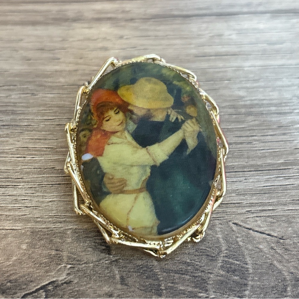 Vintage Style Gold Brooch with Dancing Couple